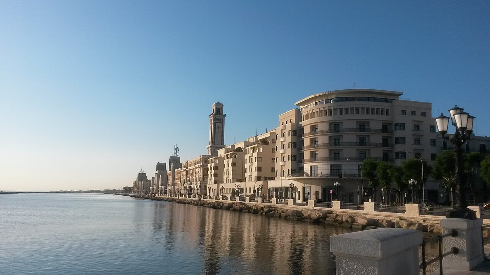 Lungomare Nazario Sauro, Bari